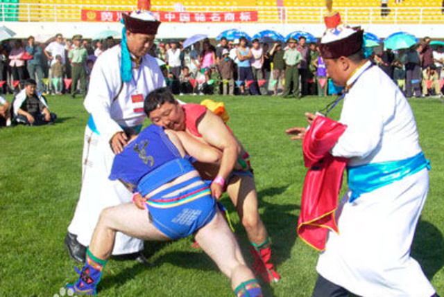 阿拉善民族摔跤